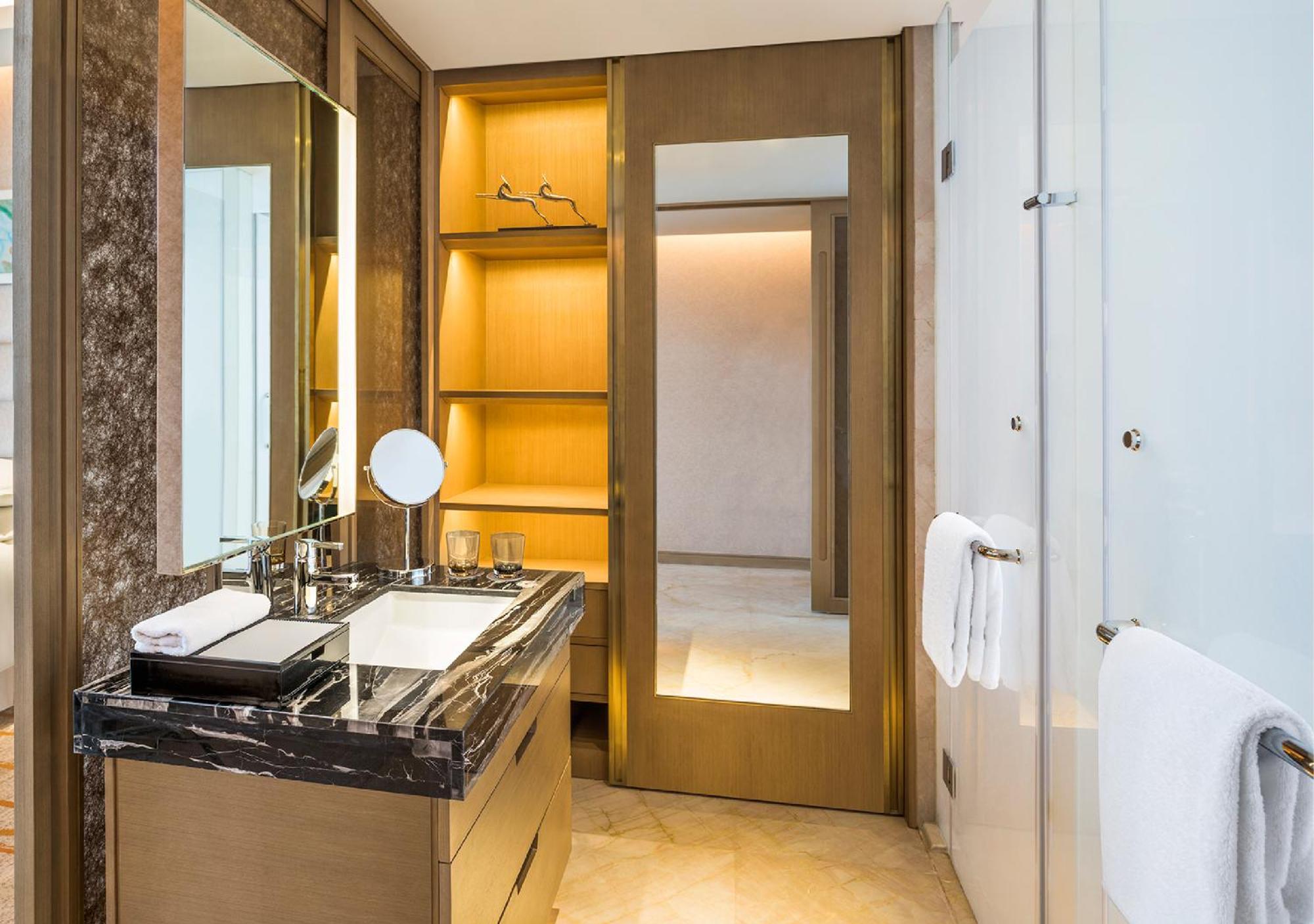 Sheraton Qingdao West Coast Exterior foto